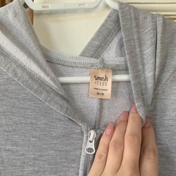 Smash and Tess Romper - Picture 2 of 2